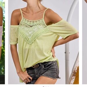 B65–BiBi (🚨CLOSEOUT PRICE FIRM) —Cold Shoulder Lace Tunic Top in Multiple Colors